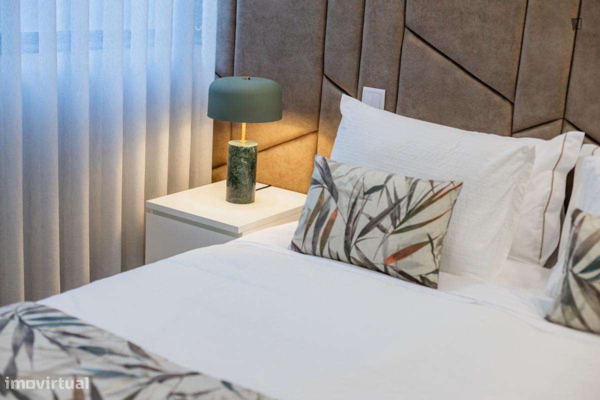 Apartamento com 1 quartos - localizado em Ramalde Porto - Grande imagem: 3/35