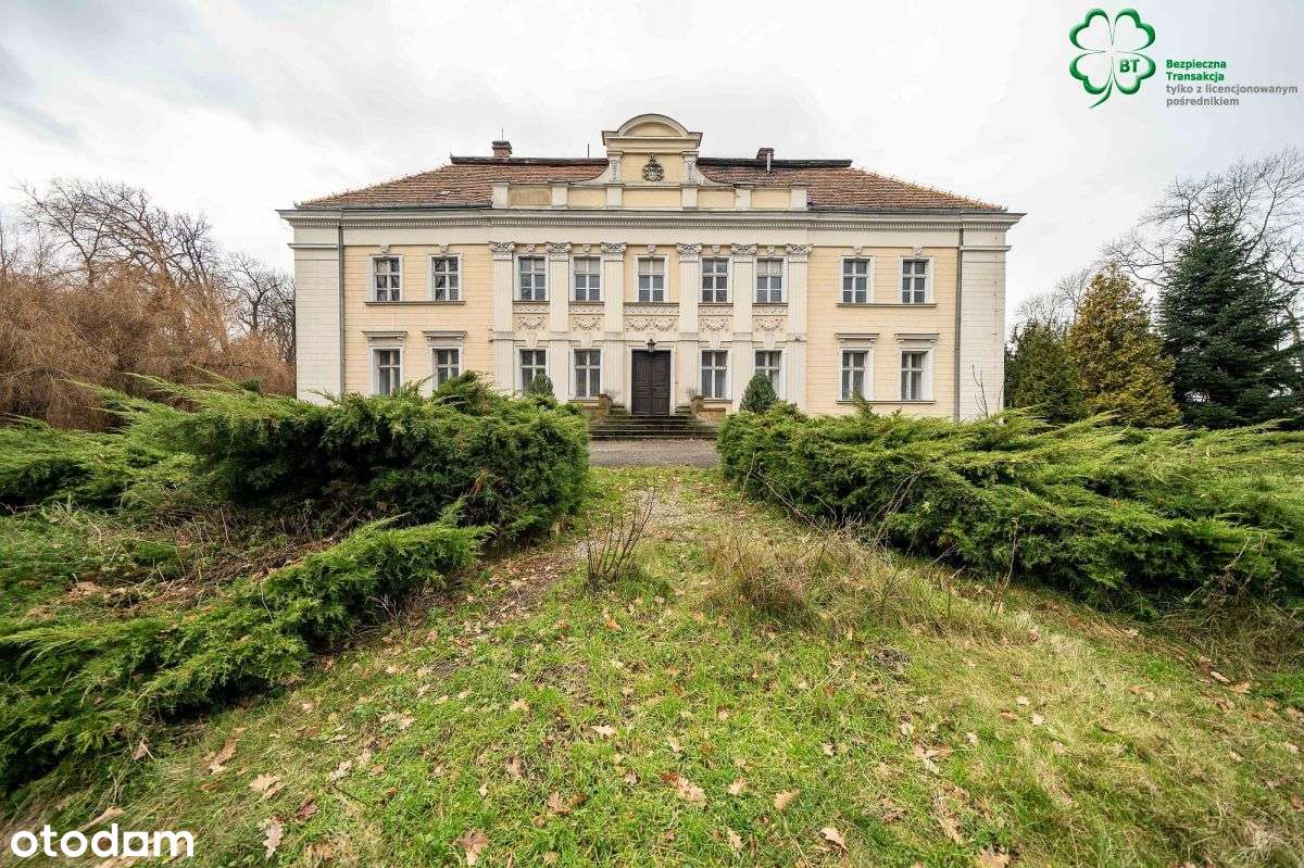 Gola,dostojny pałac,niewykłe - Pełny obrazek: 1/20