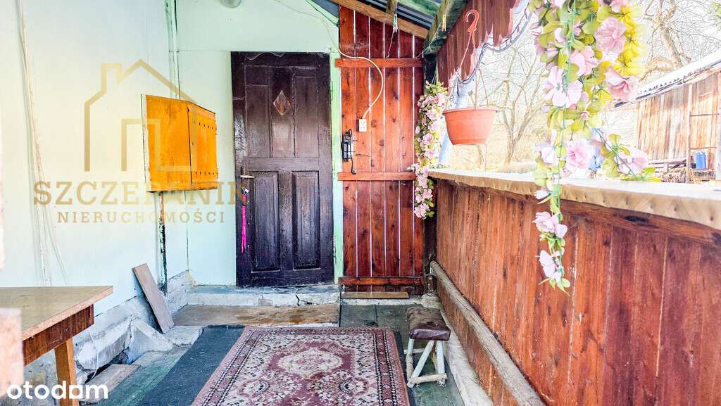 Urokliwy domek z dużą działką w sercu Świebodnej-8