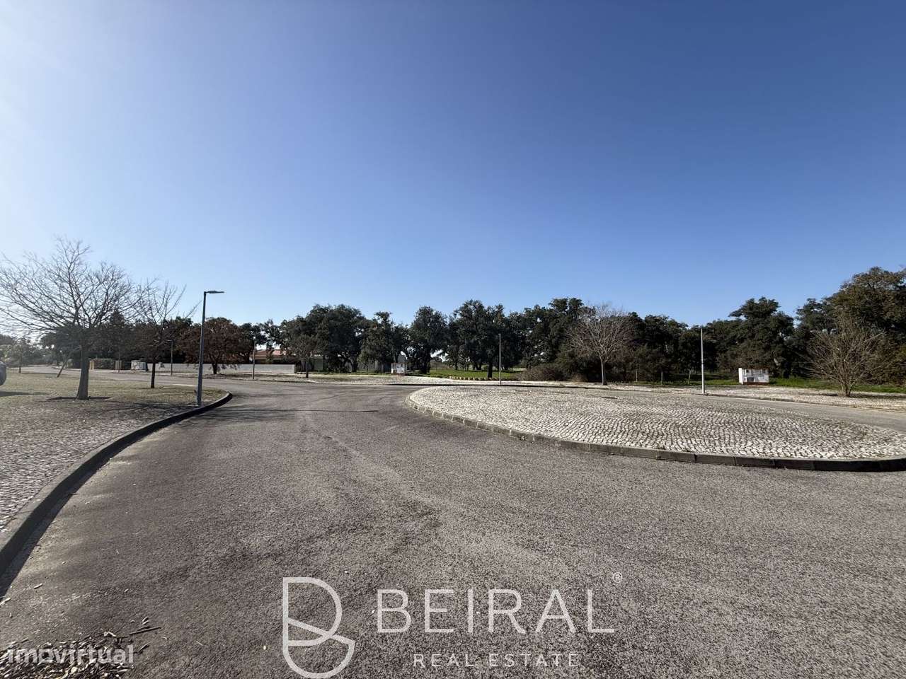 TERRENO DE PRESTÍGIO FRENTE AO LAGO NO GOLF DE SANTO ESTÊVÃO-16
