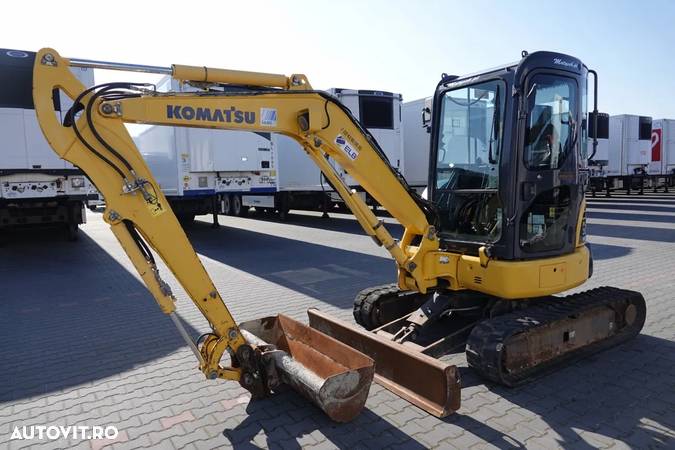 Komatsu PC 35 MR-3 / 2015 / 5600MTH / MINI EXCAVATOR / SET GALETE - 2