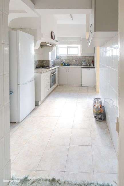 Apartamento T4 localizado no centro de Vila Nova de Famalicão - Grande imagem: 4/16