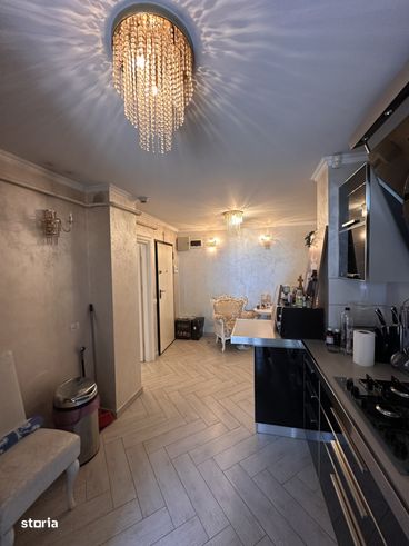 Apartament 3 Camere Etaj 1 Zona Dacia Teilor-6