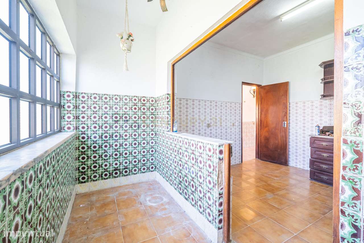 Moradia T3 com Quintal Amplo, Garagem e Anexo – Zona Tranquila da Moit-30