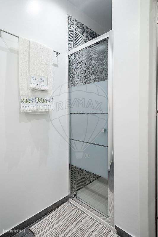 Apartamento T2- Totalmente remodelado-13