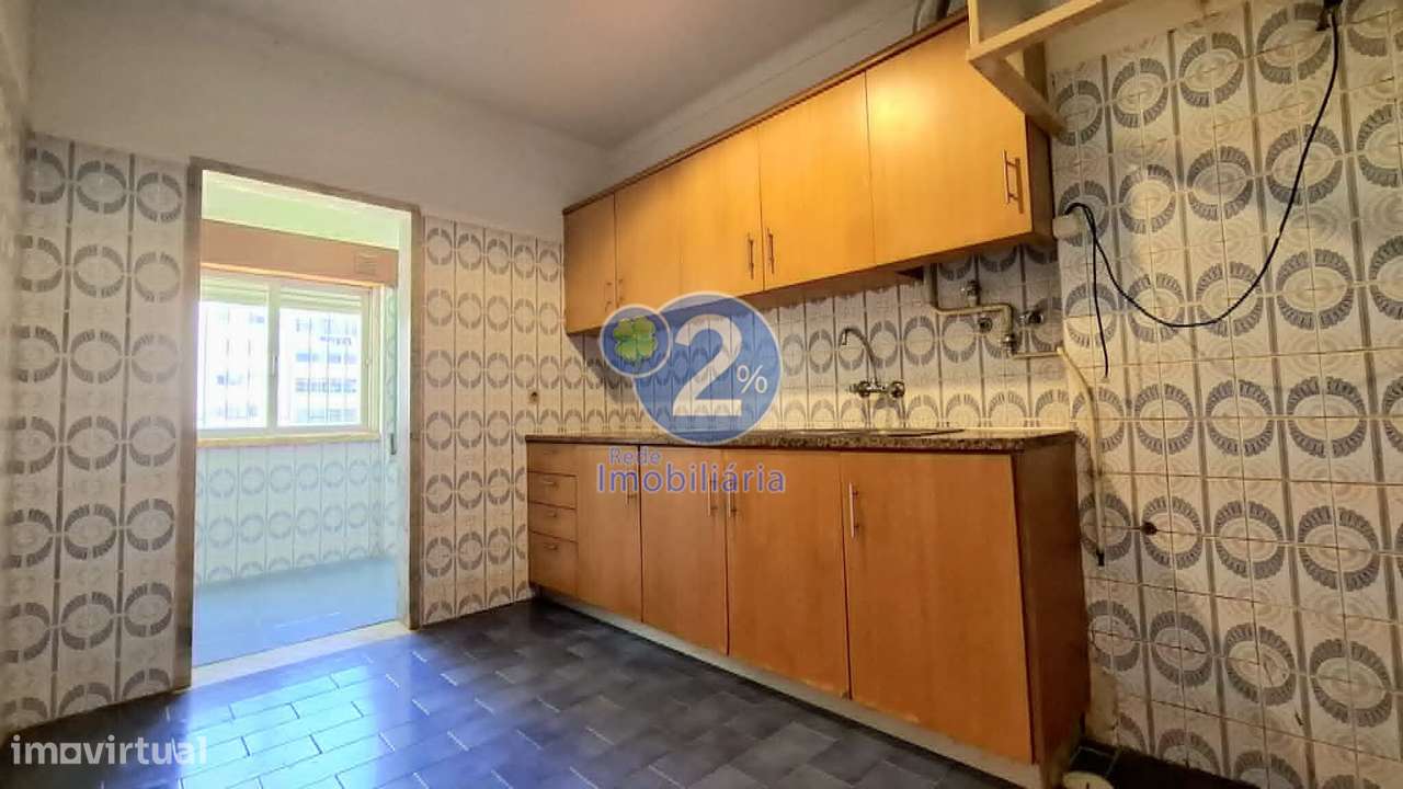 Apartamento T2 - Marrazes-1