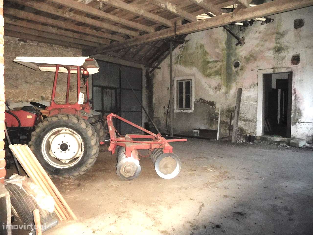 Quinta com Moradia T5 / Restaurar / Carvide / Leiria-14