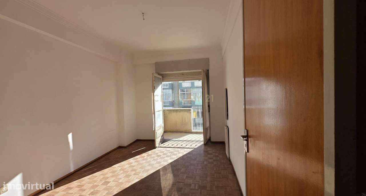 Apartamento T3 com elevador Águas Livres- Amadora - Grande imagem: 4/26