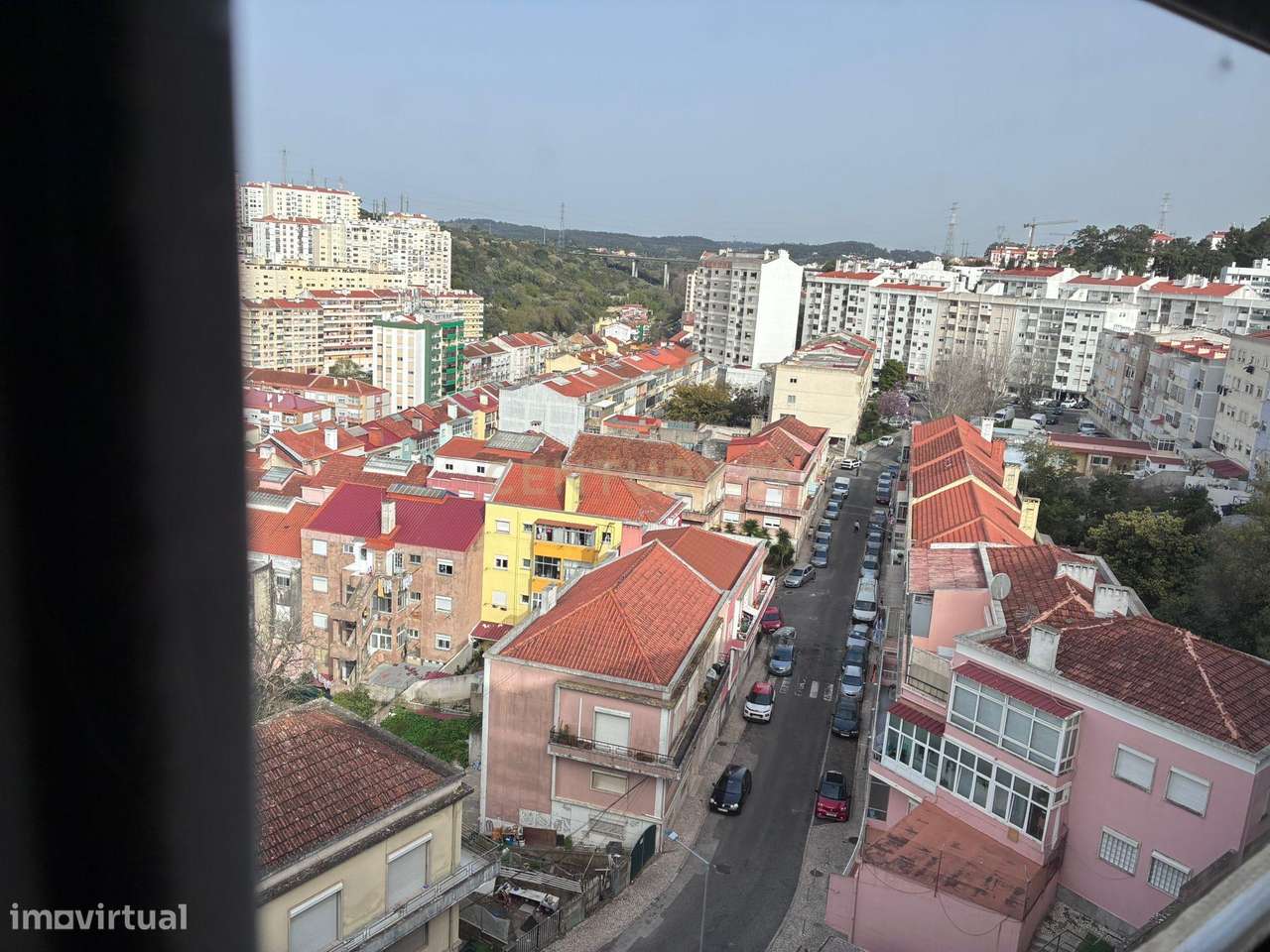 Excelente oportunidade em Queluz – T1 transformado em T2 com elevado p-18