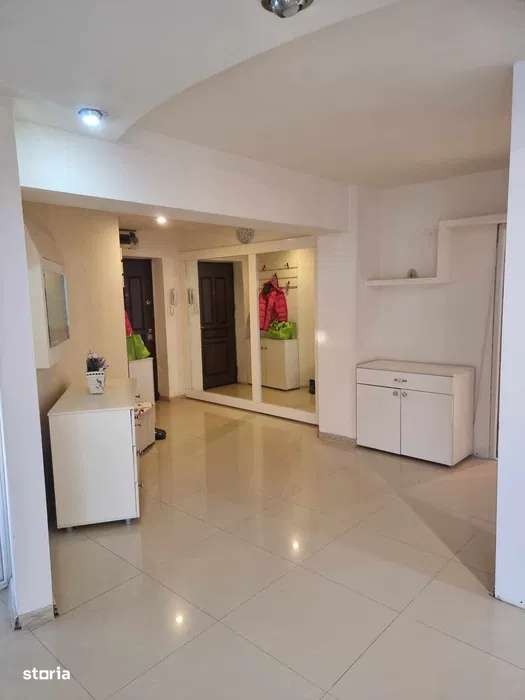 Apartament 3 camere / 90 mp / zona Dacia / centrala proprie / aer cond - Imagine principală: 4/8