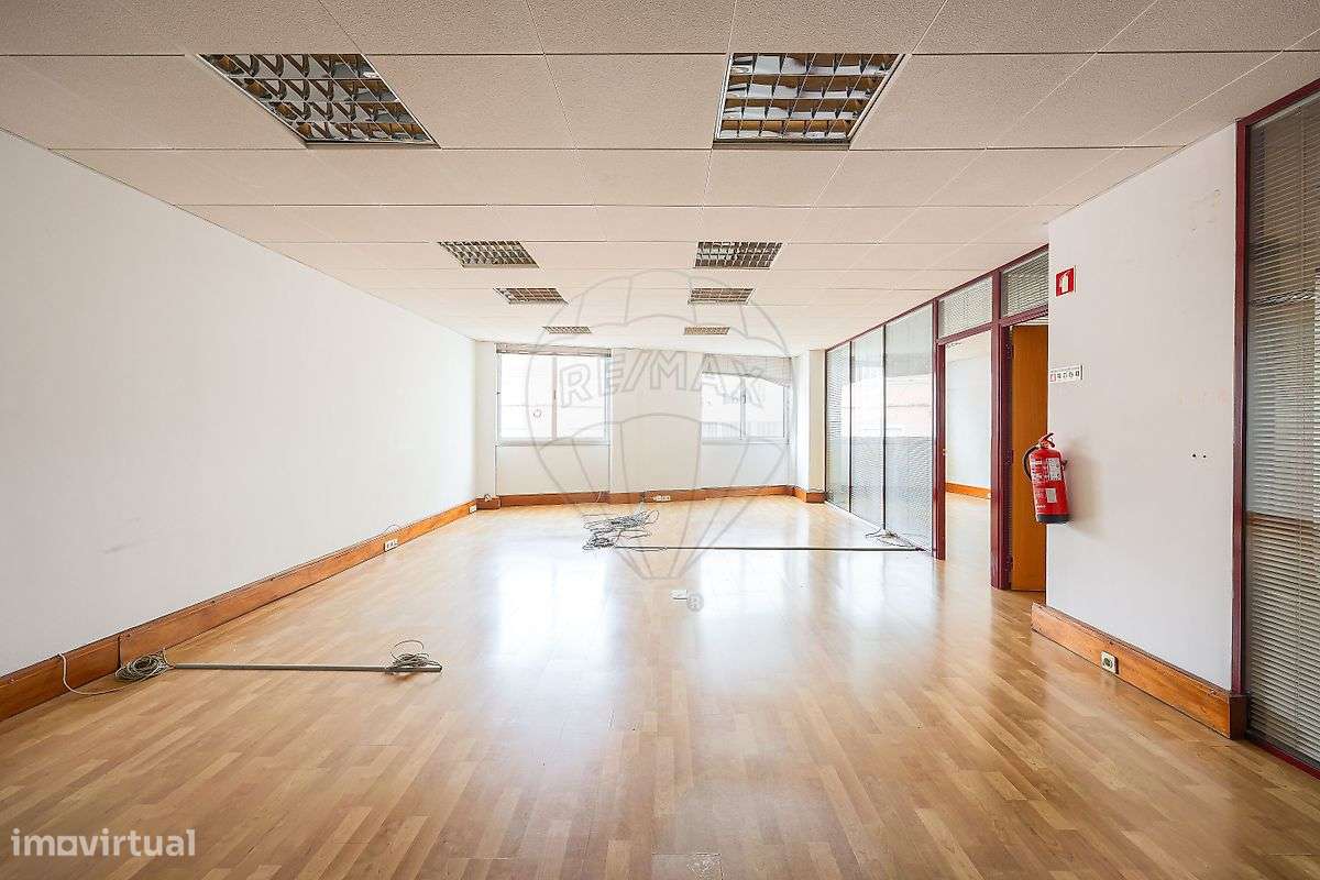 Escritório  para arrendamento - Grande imagem: 2/23