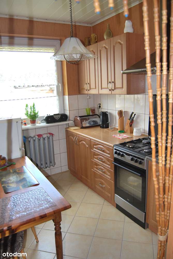 Przestronny dom z ogrodem w spokojnej okolicy-10