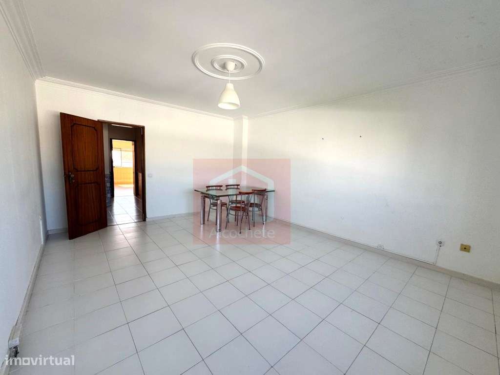 Apartamento T3 no centro do Montijo-21