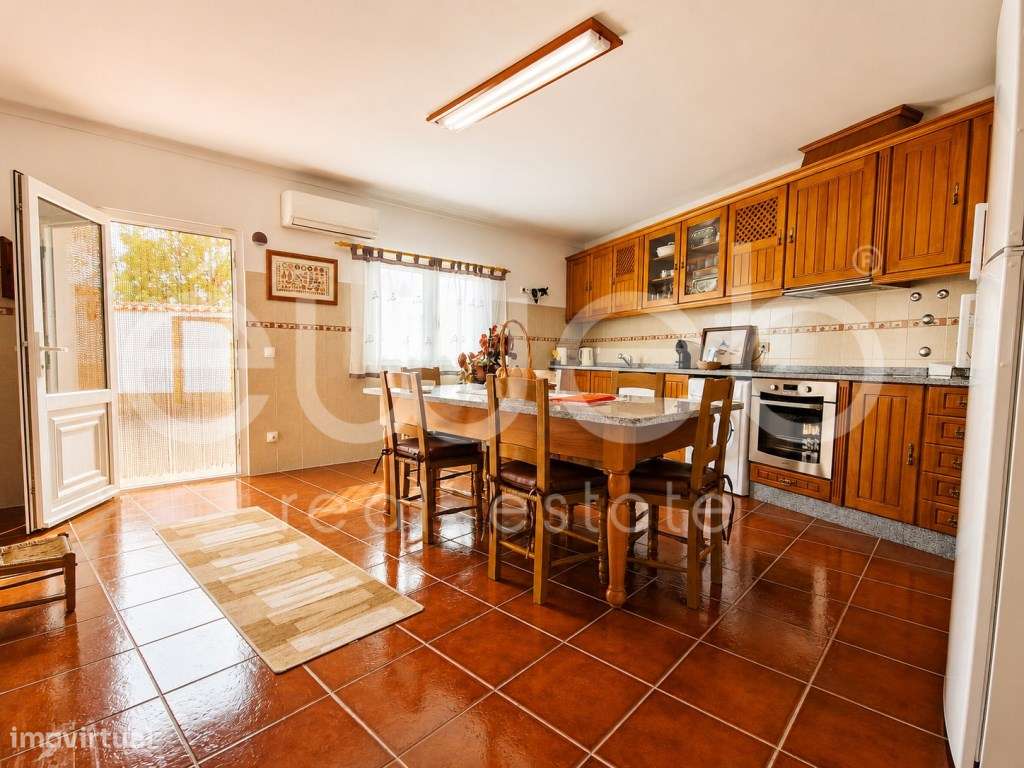 Moradia T4 de Arquitetura Alentejana com Piscina, Motrinos, Regueng...-30