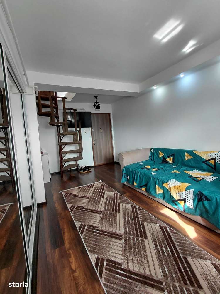Vanzare mansarda pe 2 niveluri, in Galati, zona Piata Energiei - Imagine principală: 3/8