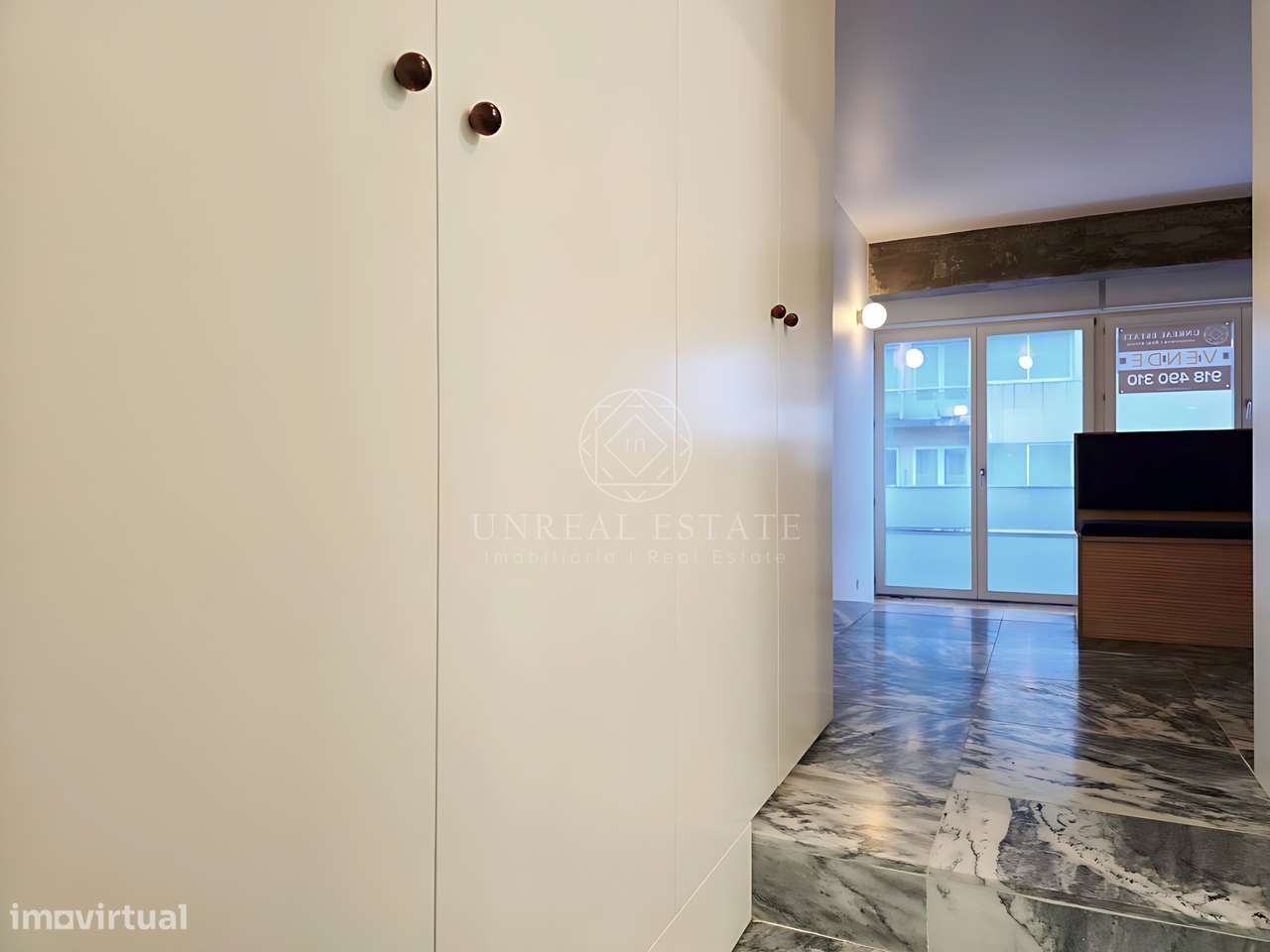 Apartamento T0 , novo, inserido em um edifício totalmente remodelado n-20