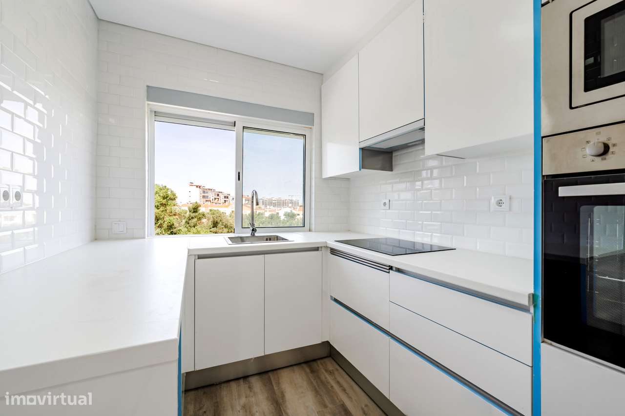 Apartamento T2 - Renovado- Vista Rio-2