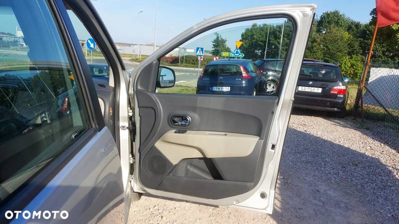 Dacia Lodgy 1.2 TCe Laureate S&S EU6 - 13