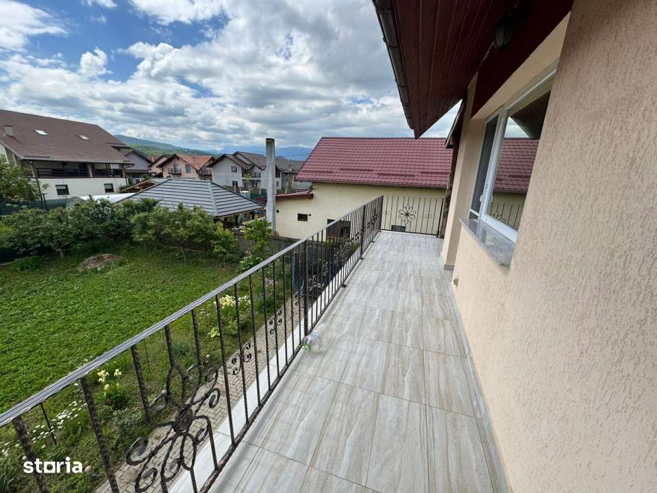 Casa cu pozitionare buna in Cristian-12