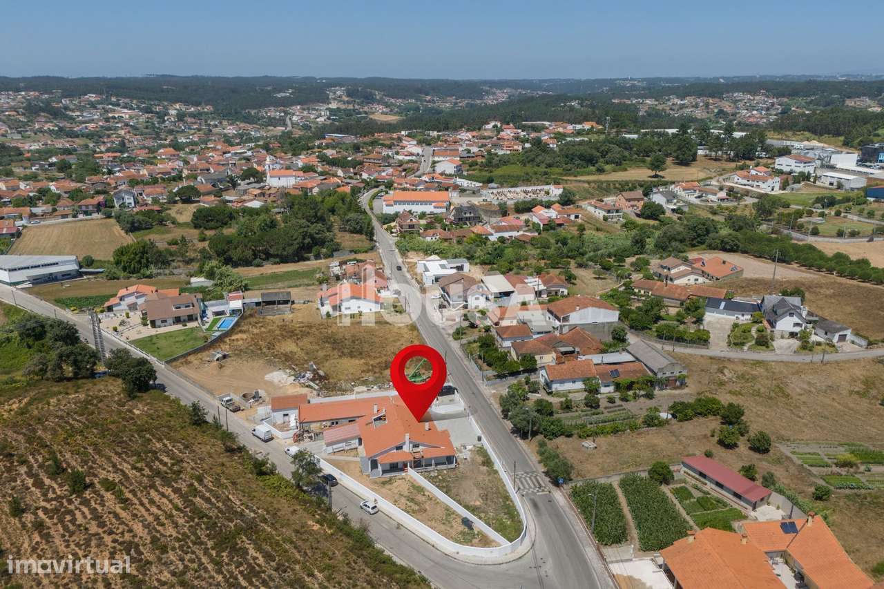 Moradia T3 Térrea Geminada – NOVA-11