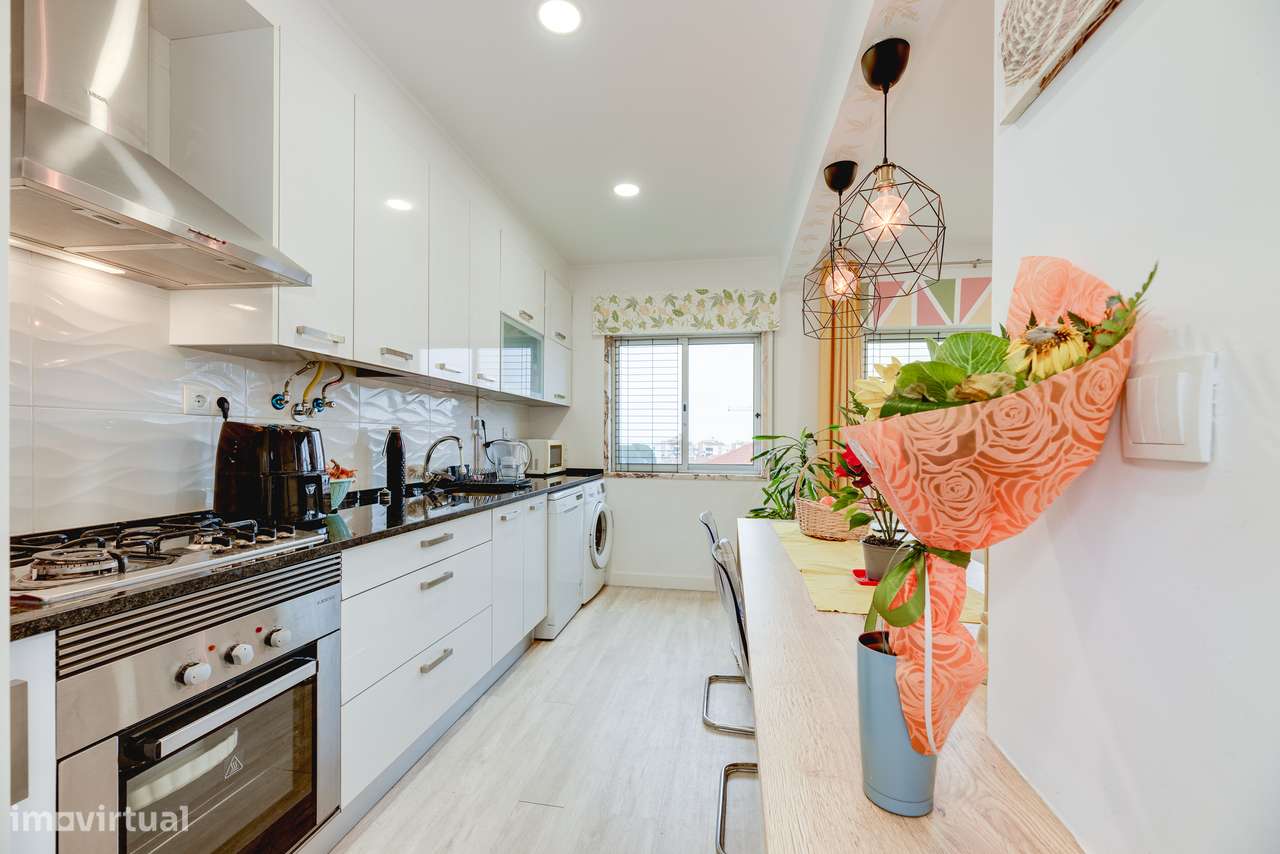 APARTAMENTO T2 | VARANDA | MARQUISE | TORRE DA MARINHA - Grande imagem: 5/22