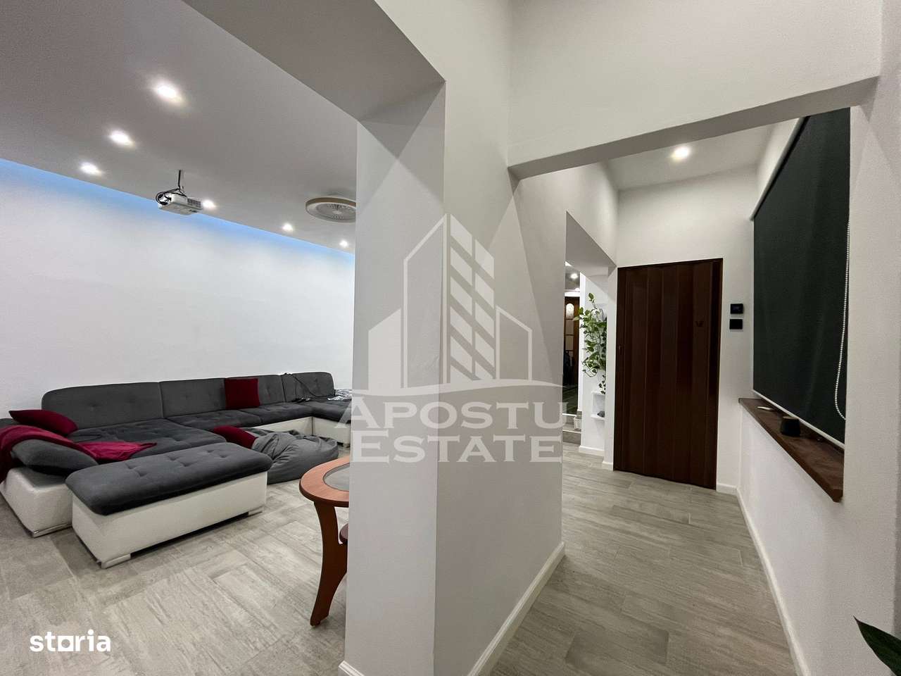 Casa individuala, 6 camere, 3 bai, garaj,acces auto, teren de 411 - Imagine principală: 4/20