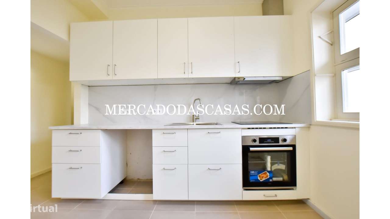 Apartamento T3 junto à igreja, centro de Espinho - Grande imagem: 4/21