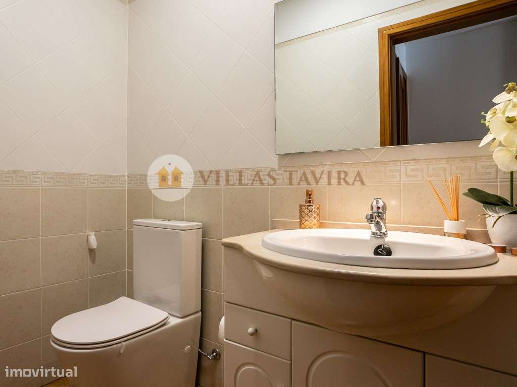 Moradia T4 - Com Vista Mar e Cidade - Topo- Urbanização Miramar-27