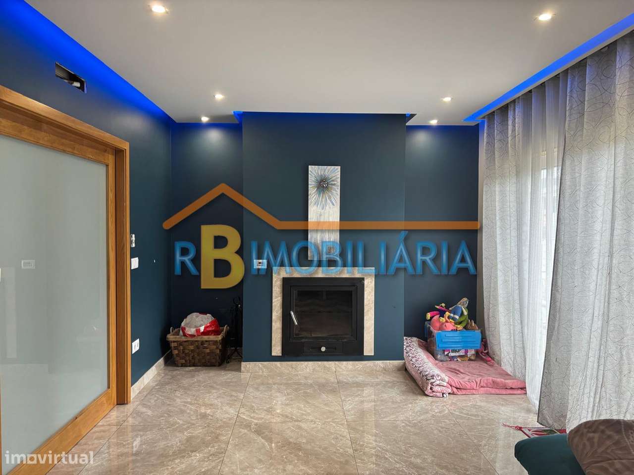 Moradia V3 no Areeiro, Arouca-5