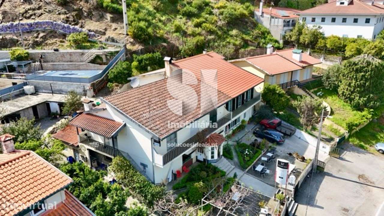 Restaurante e Moradia T9 - Grande imagem: 2/49