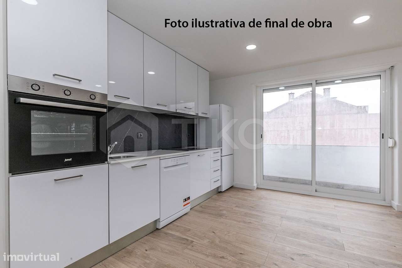 T2+1 Totalmente remodelado em Odivelas – Pronto a habitar | Excelente-5