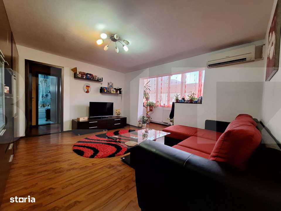 Apartament de vanzare, cu 2 camere, spatios, zona Aradului - Imagine principală: 2/16