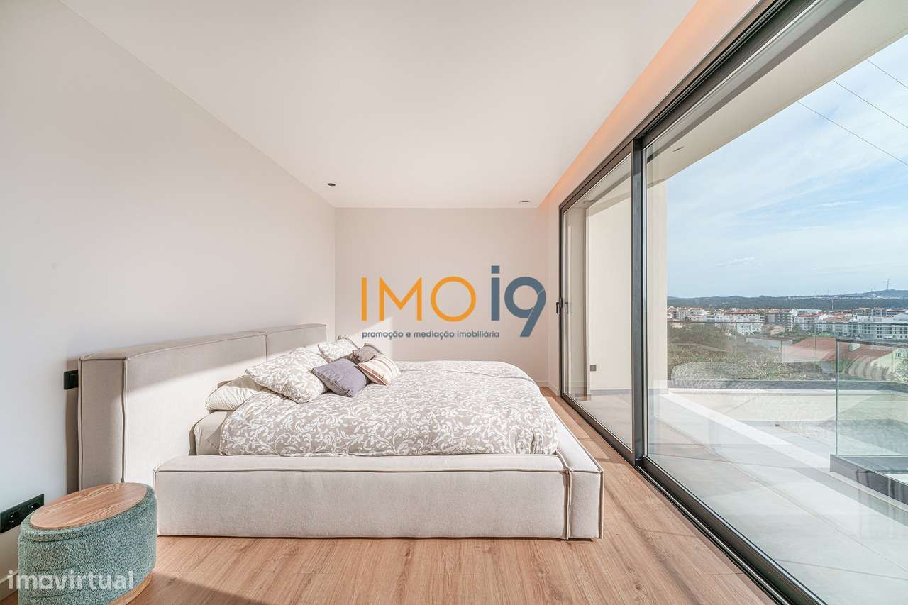 Moradia T4 com Vista Panorâmica em Fátima-33