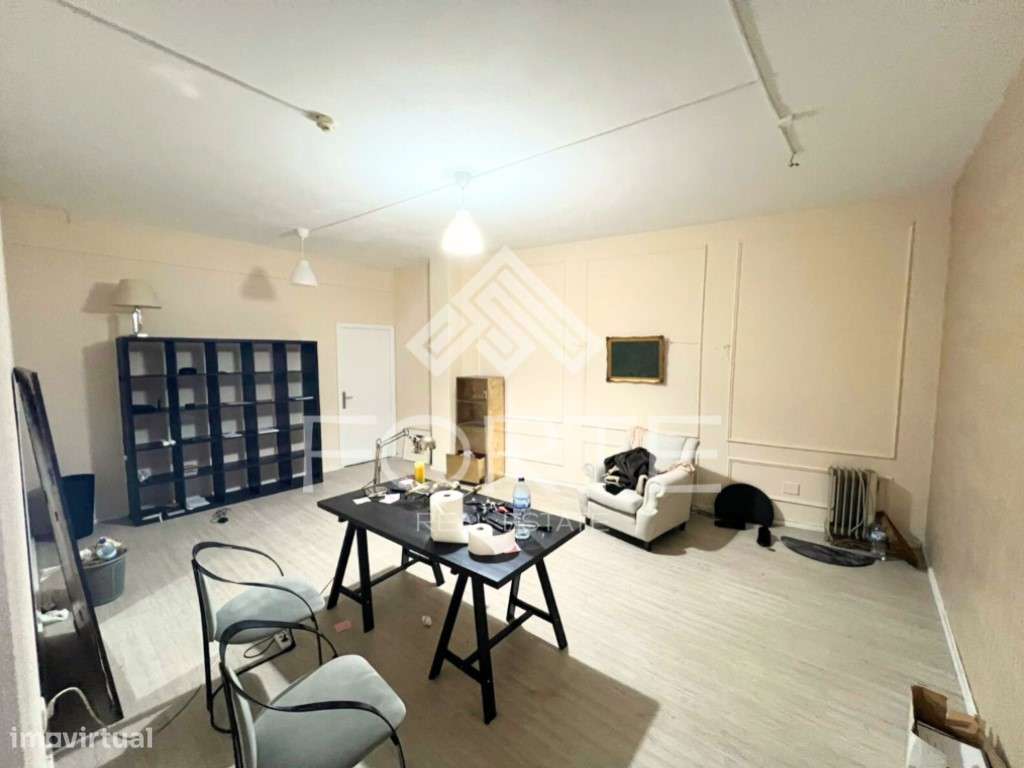 Espaço Comercial c/ armazém-6