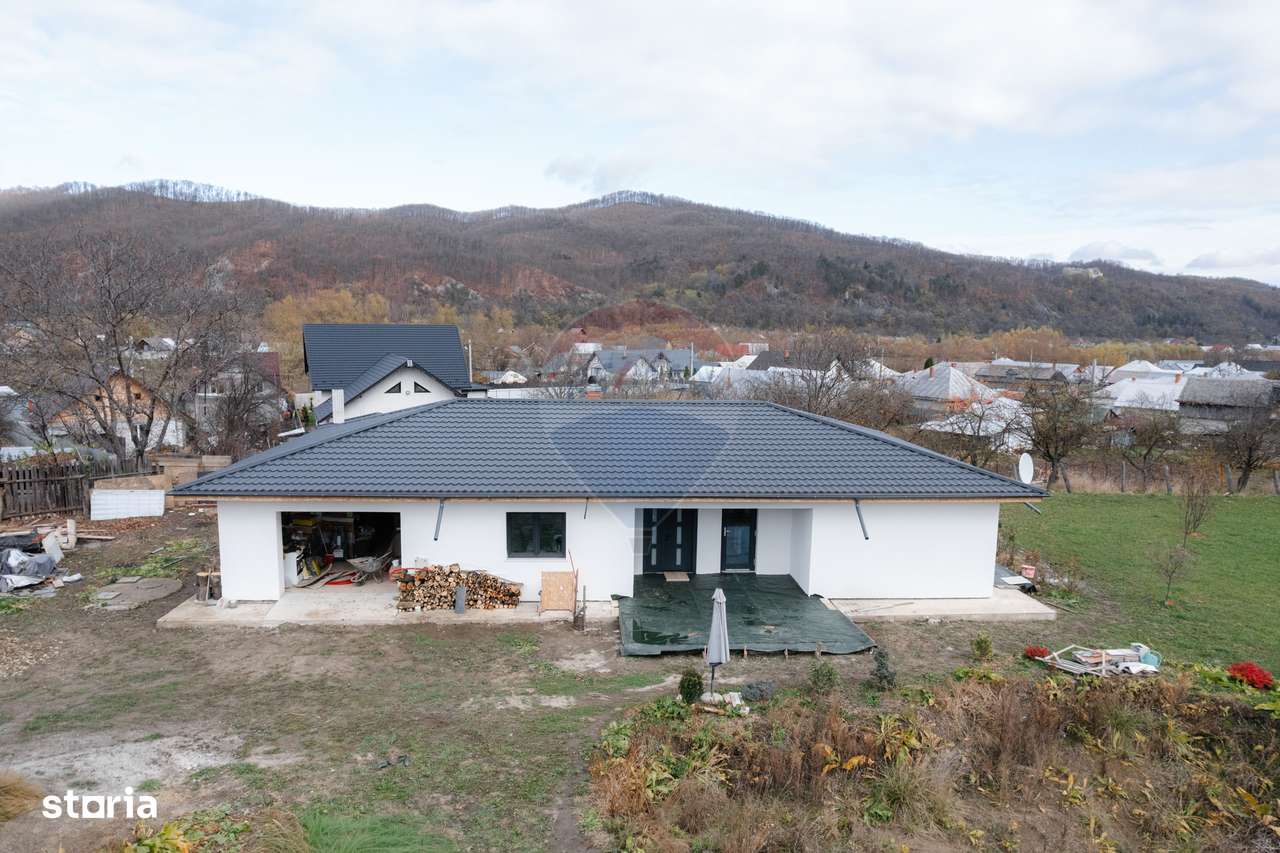 Casă / Vilă cu 5 camere de vânzare-13