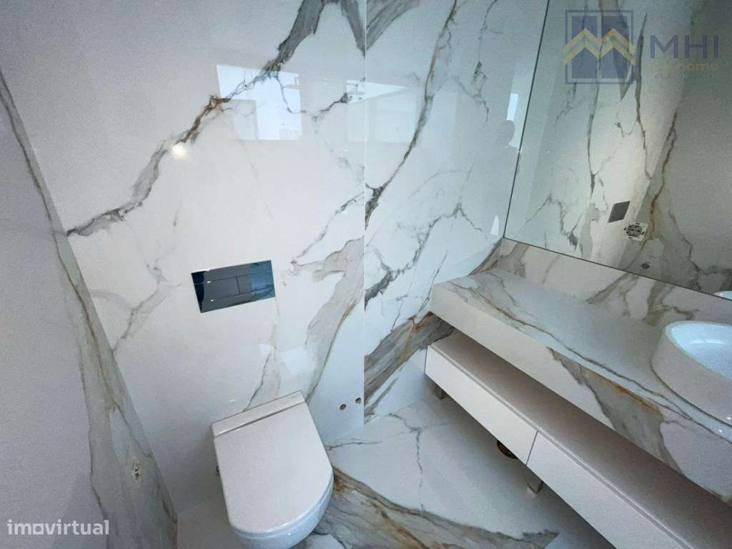 Moradias de Luxo T4 +1 a 500 metros da praia em Canidelo-40