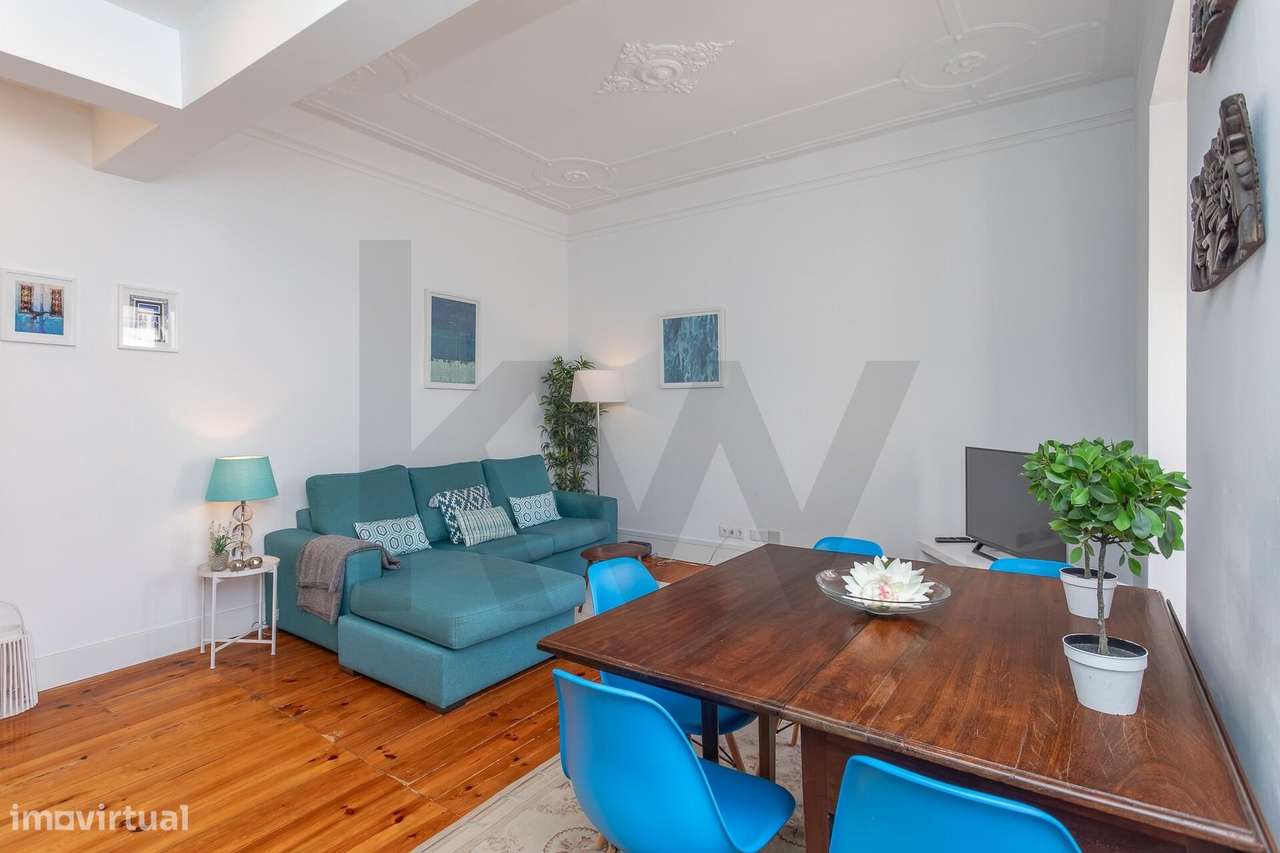 Vende-se Apartamento T2, Estefânia, Prédio de charme, Pronto a usar. - Grande imagem: 2/29