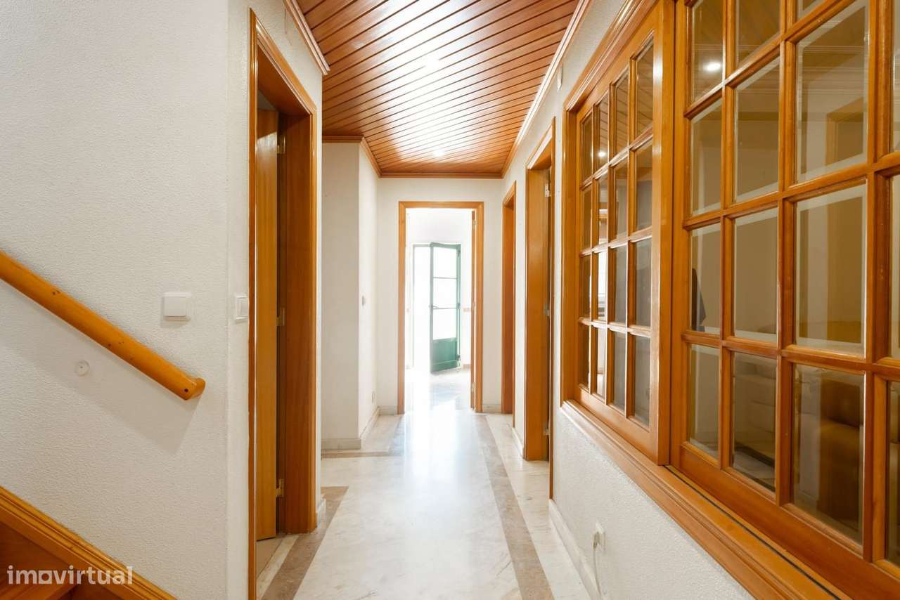 Moradia Geminada T5 + 2 com estacionamento, Alcabideche, Cascais-11