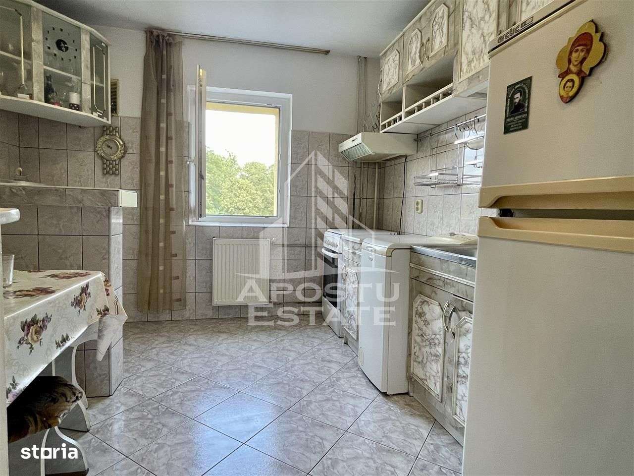 Apartament trei camere decomandat etaj intermediar - Imagine principală: 4/8