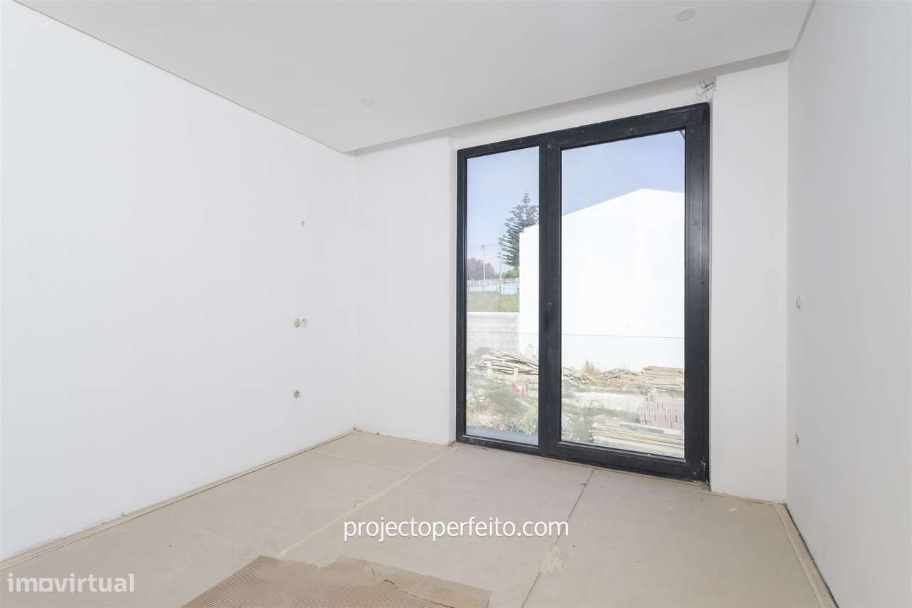 Moradia Geminada T3+1 Venda em São Félix da Marinha,Vila Nova de Gaia-14