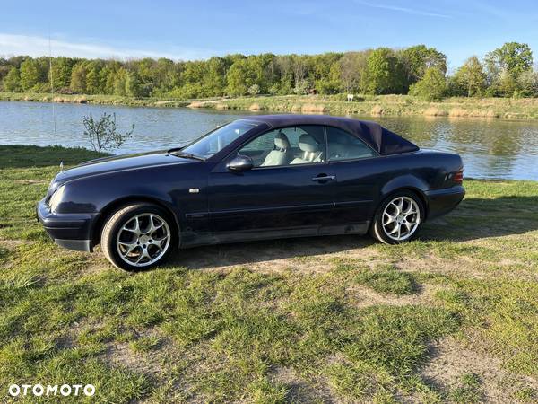 Mercedes-Benz CLK - 5