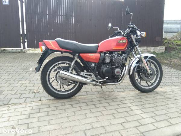 Yamaha XJ - 19