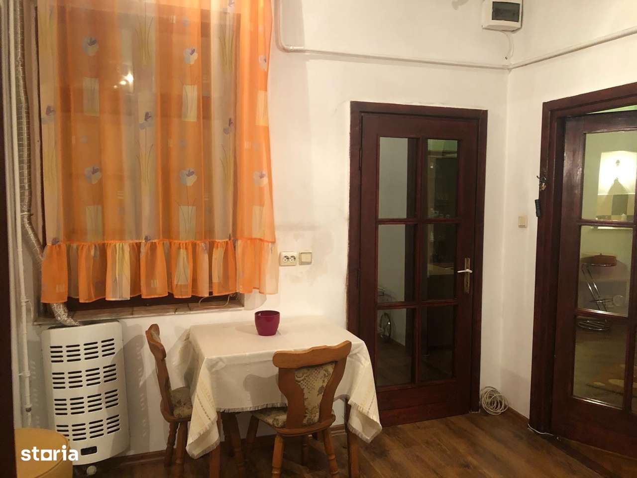 Ap la casă, curte comună, 1 cameră, 40mp, Odobescu!-8