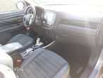 Mitsubishi Outlander 2.0 4WD Plug-In Hybrid - 21