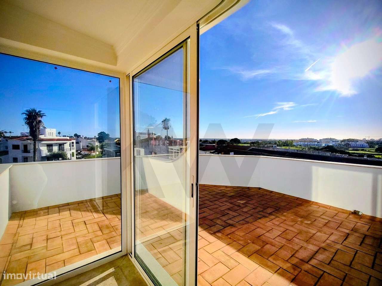 Moradia T4 Renovada em Pinheiros de Marim, Olhão-27