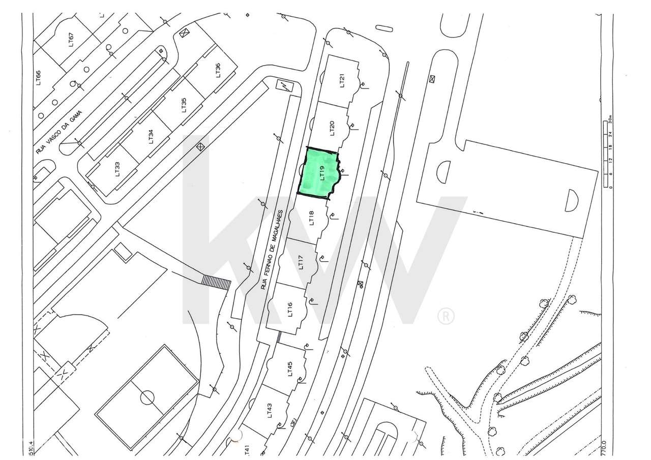 LOJA NA AVENIDA DAS DESCOBERTAS INFANTADO LOURES 180 M2 E 2 ENTRADAS-21
