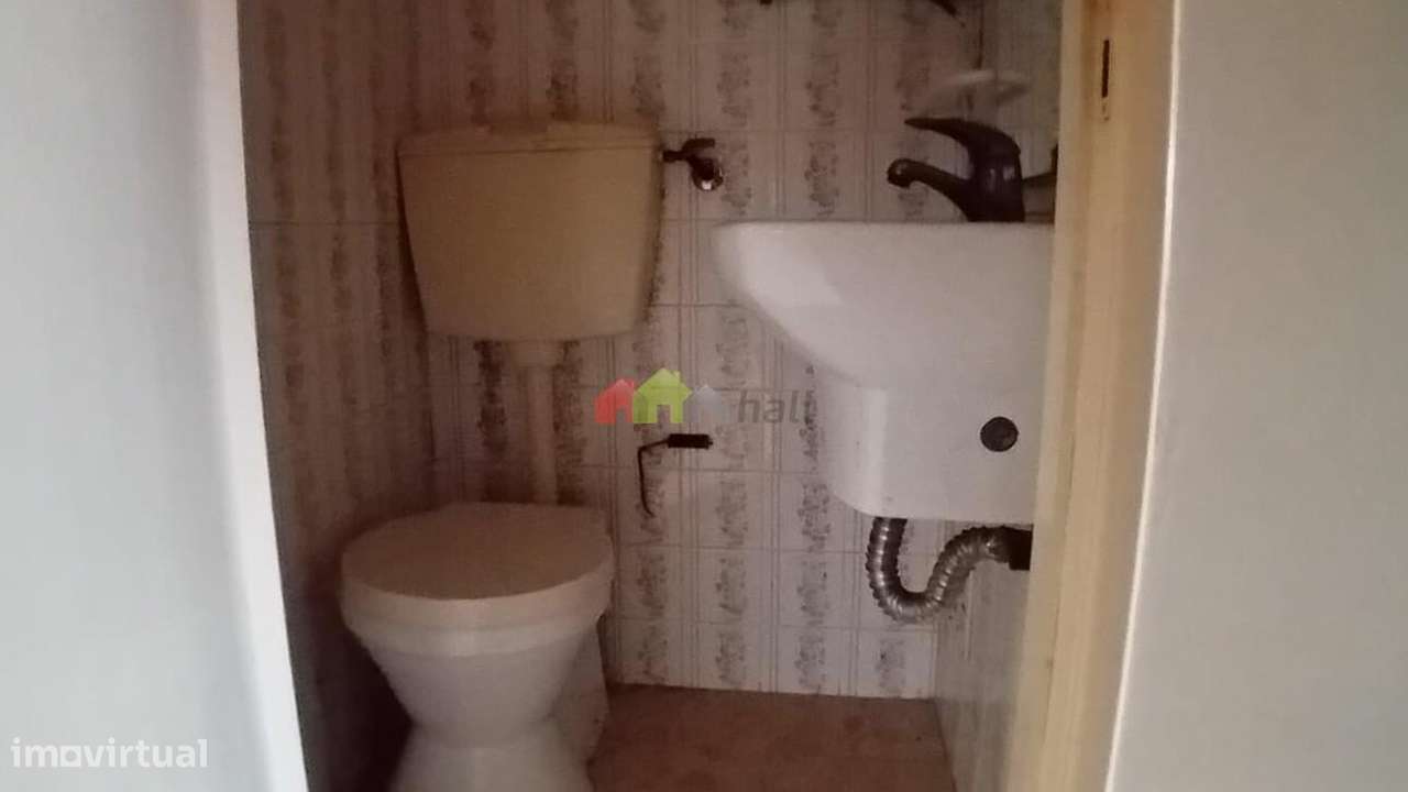 Apartamento T3 no Bairro Afonso Costa - Setúbal-13