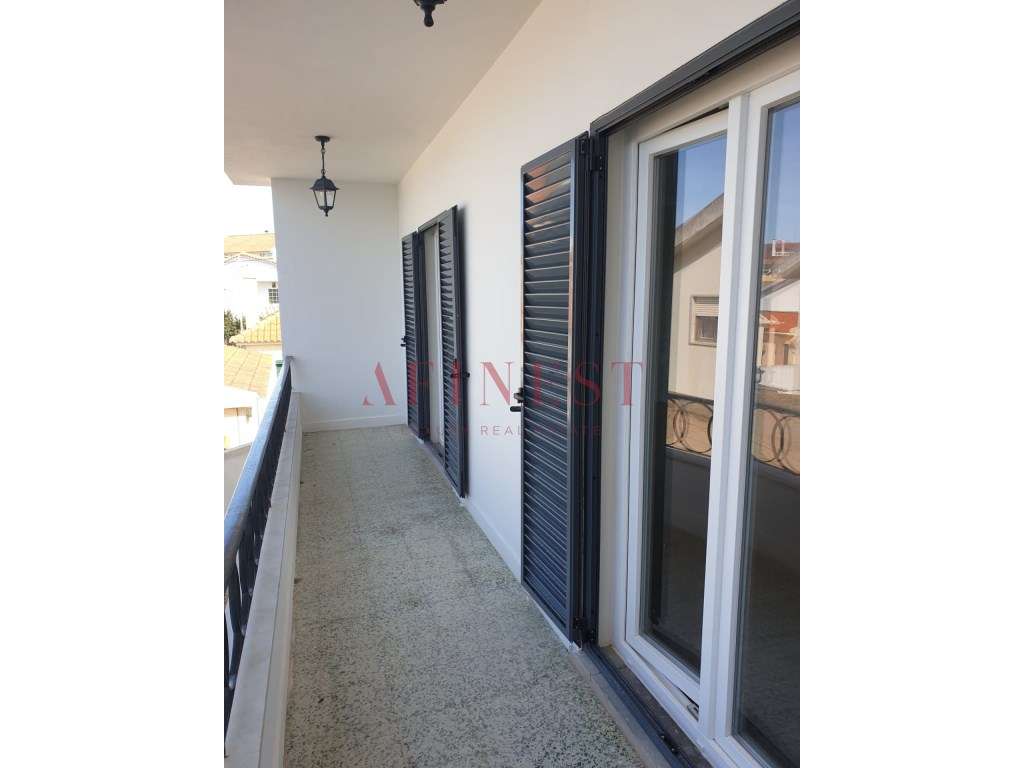 Moradia T4 com Jardim e Garagem no Murtal - Excelente Potencial | S...-24