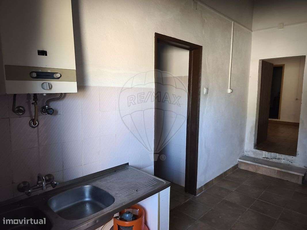 Moradia T4 para venda-10