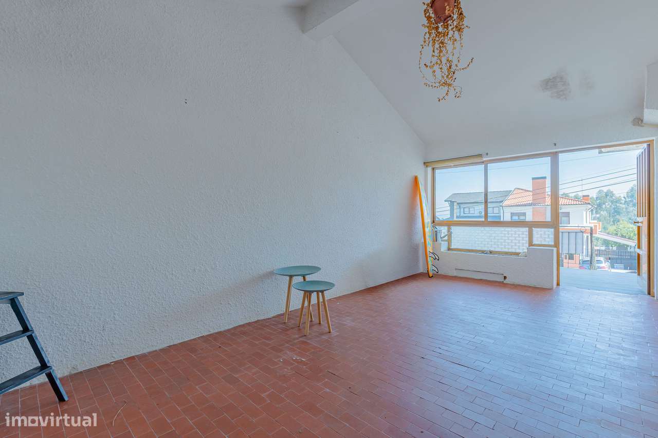 T3 Geminada com jardim, terraço e garagem em Canelas-5